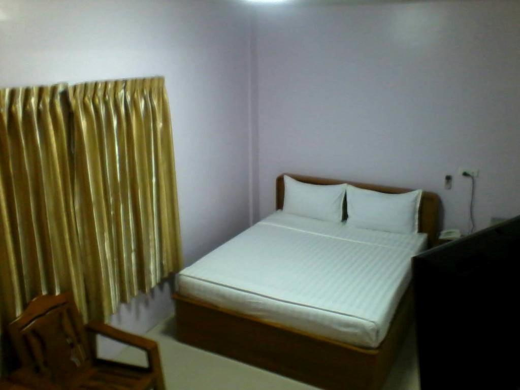 Aung Tha Pyay Hotel 3 Yangon Bilik gambar