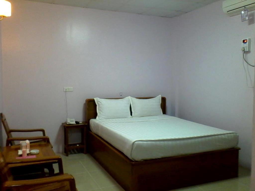 Aung Tha Pyay Hotel 3 Yangon Bilik gambar