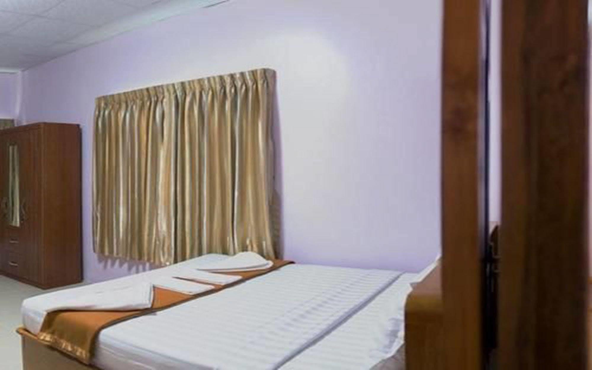Aung Tha Pyay Hotel 3 Yangon Luaran gambar