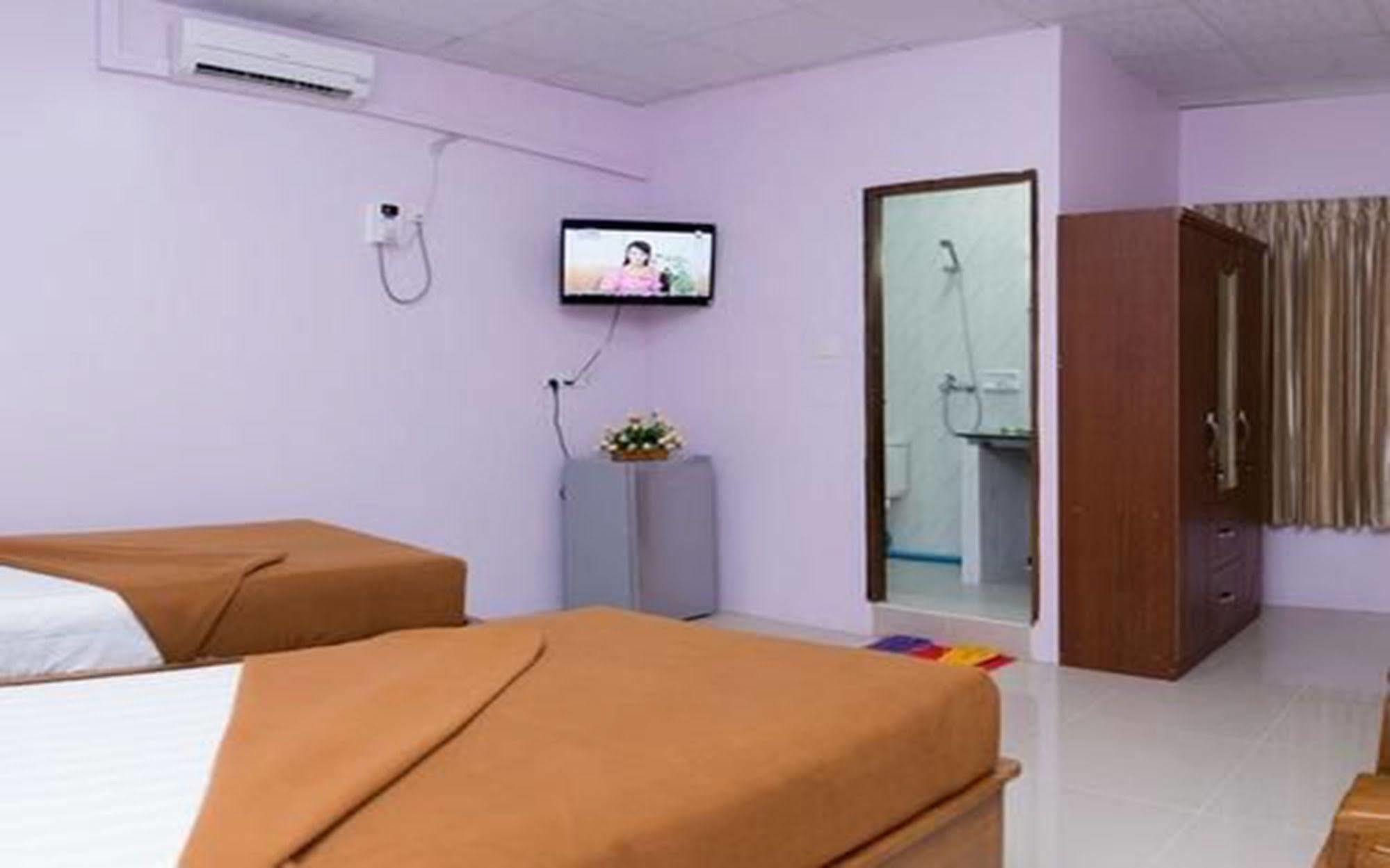 Aung Tha Pyay Hotel 3 Yangon Luaran gambar